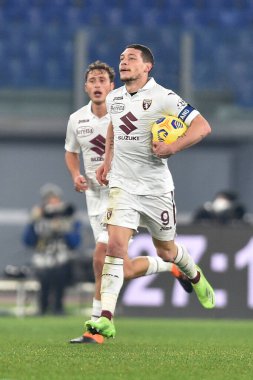 ROME, ITALY - 17 Aralık: Torino FC 'den Andrea Belotti (9), İtalya Serisi' nde AS Roma ve Torino FC arasında 17 Aralık 2020 'de Roma Roma' da AS Roma ve Torino FC - İtalyan takımı Torino FC maçında oynanan bir futbol maçında gol attıktan sonra kutluyor.