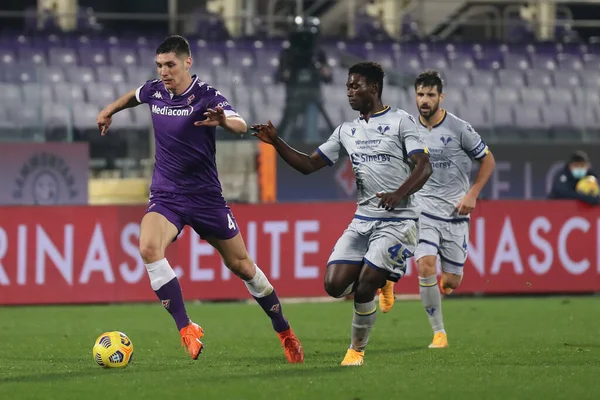 Nikola Milenkoviç (ACF Fiorentina) 19 Aralık 2020 tarihinde Floransa İtalya / LM 'de oynanan AFC Fiorentina - Hellas Verona, Stadio Artemio Franchi futbol karşılaşmasında