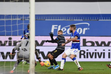 EMIL AUDERO (Sampdoria), Alexis Sanchez (Inter), LORENZO TONELLI Sampdoria UC Sampdoria vs FC Internazionale - İtalyan futbolcu Serie A karşılaşması Genova, İtalya, 06 Ocak 2021 - Fotoğraf: LM / Danilo Vigo