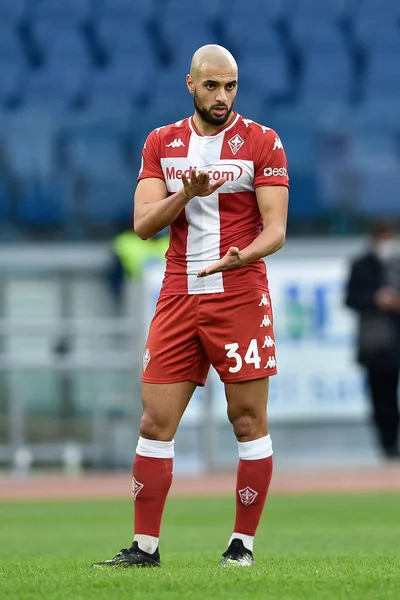 ROME, ITALY - 6 Ocak: ACF Fiorentina 'dan Sofya Amrabat, SS Lazio ile ACF Fiorentina arasında 6 Ocak 2021 tarihinde İtalya / LiveMedia' da oynanan futbol karşılaşması sırasında