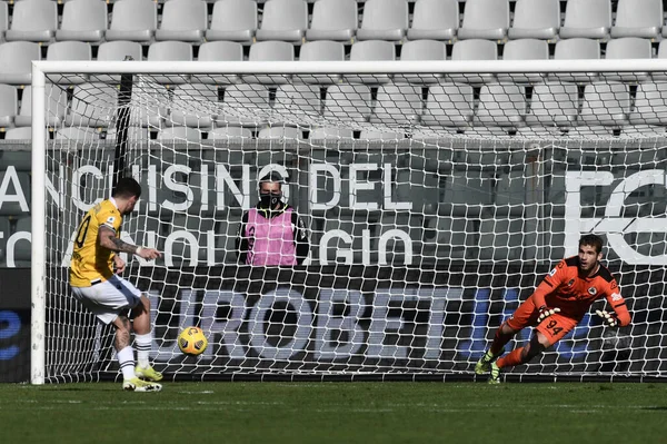 Rodrigo Paul Udinese Calcio Zdobywa Gola Podczas Spezia Calcio Udinese — Zdjęcie stockowe