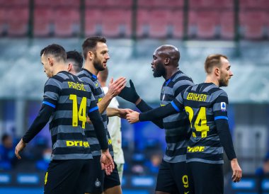 FC Internazionale 'den Romelu Lukaku, FC Internazionale' den Stefan de Vrij ile birlikte Benevento Calcio - İtalyan futbol takımı Serie A maçı, 30 Ocak 2021 - Fotoğraf: LM / Fabrizio Carabelli