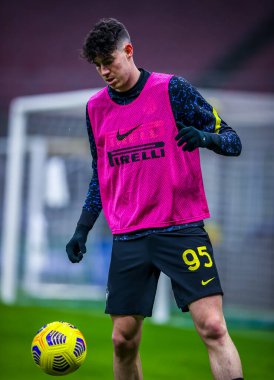 FC Internazionale 'den Alessandro Bastoni, Benevento Calcio - İtalyan futbol serisi A karşılaşması sırasında ısınıyor. 30 Ocak 2021 - Fotoğraf: LM / Fabrizio Carabelli