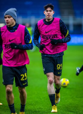 FC Internazionale 'den Alessandro Bastoni, Benevento Calcio - İtalyan futbol serisi A karşılaşması sırasında ısınıyor. 30 Ocak 2021 - Fotoğraf: LM / Fabrizio Carabelli