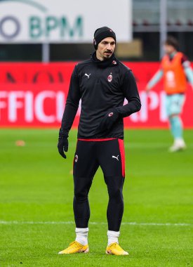 AC Milan 'dan Zlatan Ibrahimoviç, İtalya' nın Milano kentinde oynanan Serie A karşılaşmasında ısınıyor. - Fotoğraf: LM / Fabrizio Carabelli