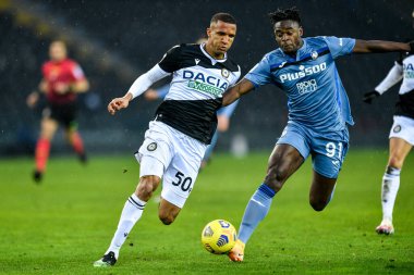 Rodrigo Becao (Udinese Calcio) ve Duvan Zapata (Atalanta BC) Udinese Calcio vs Atalanta BC - İtalyan futbolcu Serie A karşılaşması Udine, İtalya 'da 20 Ocak 2021 - Fotoğraf: LM / Alessio Marini