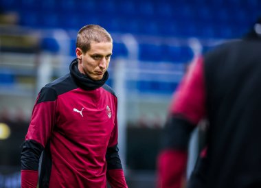 AC Milan 'dan Andrea Conti, AC Milan - Torino FC - İtalyan Coppa Italia maçı sırasında ısınıyor.