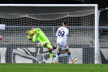 Hellas Verona - FC Crotone maçında kaleci Alex Cordaz 'ın (FC Crotone) kurtarılması - İtalyan futbol serisi A maçı IN Verona, İtalya, 10 Ocak 2021 - Fotoğraf: LM / Alessio Marini