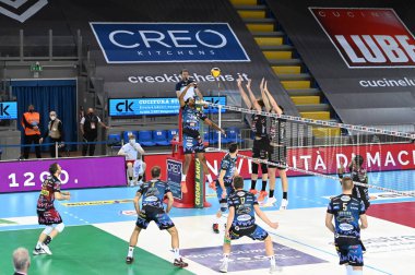 Wilfredo Leon Venero 'nun (Sir Safety Conad Perugia) Voleybol İtalya Serie A Erkekler Süper Ligi Şampiyonası sırasında Cucine Lube Civitanova Sir Conad Perugia' ya karşı Civitanova Marche, İtalya 'da düzenlenen Eurosuole Forumu' nda, 3 Şubat 2021: