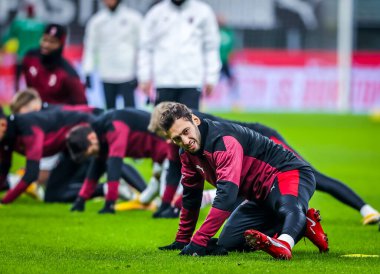 AC Milan 'dan Hakan Calhanoğlu, İtalya' nın Milano kentinde oynanan Coppa Italia maçında ısınıyor. - 12 Ocak 2021 - Fotoğraf: LM / Fabrizio Carabelli