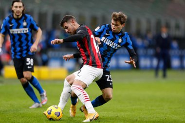 Theo Hernandez (AC Milan) ve Nicolo Barella (FC Internazionale) FC Internazionale - İtalyan futbolu Coppa Italia maçı AC Milan, İtalya, 26 Ocak 2021 - Fotoğraf: LM / Francesco Scaccianoce