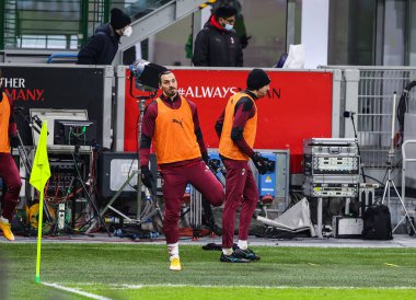 AC Milan 'dan Zlatan Ibrahimoviç, İtalya' nın Milano kentinde oynanan Serie A karşılaşmasında ısınıyor. - Fotoğraf: LM / Fabrizio Carabelli