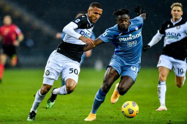 Rodrigo Becao (Udinese Calcio) ve Duvan Zapata (Atalanta BC) Udinese Calcio vs Atalanta BC - İtalyan futbolcu Serie A karşılaşması Udine, İtalya 'da 20 Ocak 2021 - Fotoğraf: LM / Alessio Marini