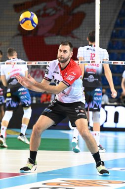 Luciano De Cecco (Cucine Lube Civitanova) Voleybol İtalya Serie A Erkekler Süper Ligi Şampiyonası sırasında Cucine Lube Civitanova, Sir Safety Conad Perugia 'ya karşı Civitanova Marche, İtalya' da Eurosuole Forumu 'nda, 3 Şubat 2021 - Fotoğraf: LiveMedia / Robe