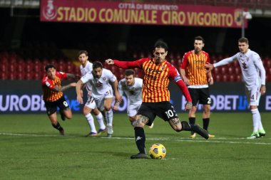 Nicolas Viola (Benevento Calcio) Benevento - Torino, Stadio Ciro Vigorito - 22 Ocak 2021 tarihinde Benevento İtalya / LiveMedia arasında oynanan Serie A futbol maçında ceza aldı.