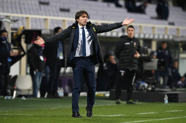 Antonio Conte Internazionale Gesty Podczas Acf Fiorentina Internazionale Włoski Mecz — Zdjęcie stockowe