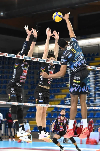 意大利职业足球超级联赛男子足球锦标赛 Volvolleyball Italian Serie Men Superleague Championship Cucine Lube Civitanova — 图库照片