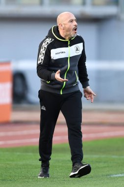 ROME, ITALY - 23 Ocak: Spezia teknik direktörü Vincenzo Italiano, 23 Ocak 2021 'de İtalya Serisi' nde AS Roma ve Spezia arasında oynanan Stadio Olimpico 'da oynanan futbol karşılaşmasında taktiklerine destek verdi.