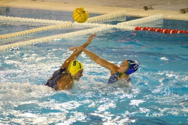 Krystina Alogbo - Vetrocar CSS Verona ve Paula Crespi Barriga - CE Mediterranei Barcelona arasında Waterpolo EuroLeague Kadınlar Ligi sırasında CSS Verona vs CE Mediterrani ile İtalya 'nın Verona kentindeki Monte Bianco havuzlarında oynanan karşılaşma, 4 Şubat 2021