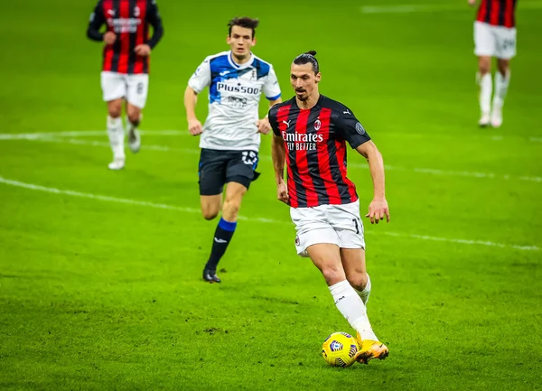 AC Milan 'dan Zlatan Ibrahimoviç, AC Milan ve Atalanta BC - İtalya' nın Milano kentinde oynanan Serie A karşılaşması, 23 Ocak 2021 - Fotoğraf: LM / Fabrizio Carabelli