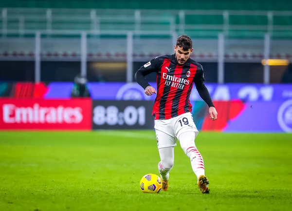 AC Milan 'dan Theo Hernandez, Torino FC - İtalyan Coppa Italia maçı - 12 Ocak 2021 - Fotoğraf: LM / Fabrizio Carabelli