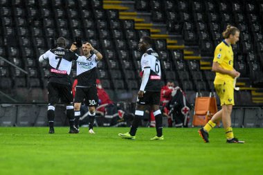 Udinese Calcio, İtalya futbol takımı Serie A maçında Udinese Calcio ile Hellas Verona FC maçını kazandıktan sonra Udine 'deki Dacia Arena Stadyumu' nda oynanmıştır.