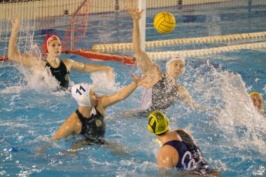 Dora Toth-Csabai - FTC Telekom Budapeşte - Boglarka Neszmely - FTC Telekom Budapeşte Waterpolo EuroLeague Kadınlar Ligi FTC Telekom Budapeşte - CSS Verona maçında Monte Bianco havuzlarında. Verona, İtalya, Şubat 06, 2021 - Fotoğraf: LiveMedia / Roberto T