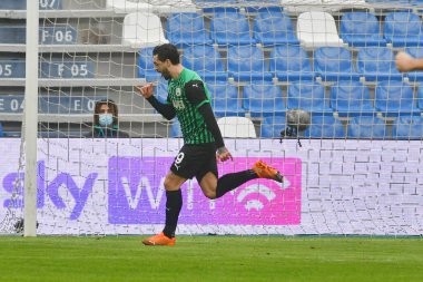 Francesco Caputo (Sassuolo) İtalya 'nın Reggio Emilia, İtalya' daki MAPEI Stadyumu 'nda oynanan Amerikan Sassuolo-AC Spezia maçında gol attıktan sonra kutlama yapıyor - Fotoğraf: LiveMedia / Alessio Tarpini