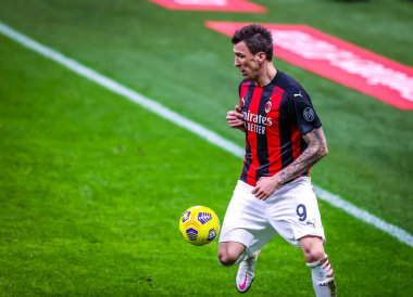 AC Milan takımından Mario Mandzukiç İtalya 'nın Milano kentinde oynanan Serie A maçında AC Milan ile Crotone FC maçında, İtalya' nın Giuseppe Meazza stadyumunda, 07 Şubat 2021 - Fotoğraf: LiveMedia / Fabrizio Carabelli