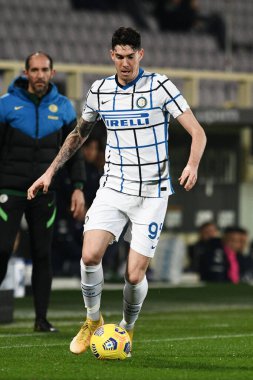 FC Internazionale takımından Alessandro Bastoni, İtalya 'nın Floransa kentinde bulunan Artemio Franchi stadyumunda oynanan ACF Fiorentina-FC Internazionale maçı sırasında eylem halindeydi.