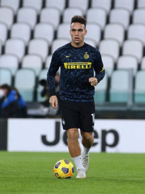 İtalya Coppa Italia maçında oynanan ısınma maçında Lautaro Martinez (FC Internazionale) Torino, İtalya 'daki Allianz Stadyumu' nda Juventus FC FC Internazionale 'ye karşı, 9 Şubat 2021 - Kredi: LiveMedia / Claudio Benedetto