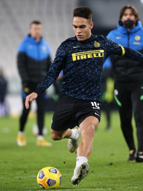 İtalya Coppa Italia maçında oynanan ısınma maçında Lautaro Martinez (FC Internazionale) Torino, İtalya 'daki Allianz Stadyumu' nda Juventus FC FC Internazionale 'ye karşı, 9 Şubat 2021 - Kredi: LiveMedia / Claudio Benedetto