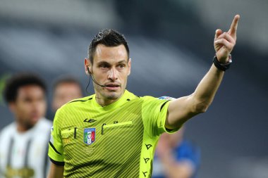 Maurizio Mariani İtalyan futbolu Coppa Italia maçında hakem Juventus FC - FC Internazionale maçında Torino, İtalya 'daki Allianz Stadyumu' nda, 9 Şubat 2021 - Fotoğraf: LiveMedia / Claudio Benedetto