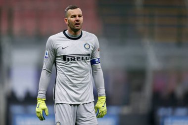 Samir Handanoviç (FC Internazionale) İtalyan futbol takımı Serie A maçında FC Internazionale, SS Lazio 'ya karşı Milano, İtalya' daki Giuseppe Meazza Stadyumu 'nda 14 Şubat 2021 - Fotoğraf: LiveMedia / Francesco Scaccianoce