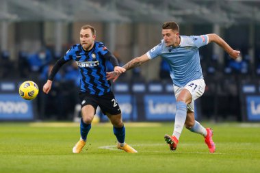 Sergej Milinkoviç-Saviç (S.S. Lazio) ve Christian Eriksen (FC Internazionale) İtalyan futbol takımı Serie A maçında FC Internazionale ile SS Lazio arasında oynanan Giuseppe Meazza Stadyumu 'nda, 14 Şubat 2021 - Fotoğraf: LiveMedia / Francesco Scacci