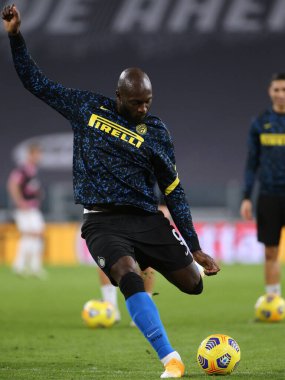 İtalyan Coppa Italia maçında oynanan ısınma maçında Romelu Lukaku (FC Internazionale) İtalya 'nın Torino kentindeki Allianz Stadyumu' nda Juventus FC-FC Internazionale maçında, 9 Şubat 2021 - Fotoğraf: LiveMedia / Claudio Benedetto