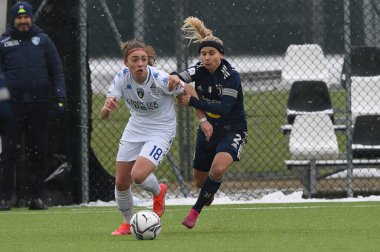 Benedetta Glionna (Empoli), Tuija Hyyrynen (Juventus) İtalyan Coppa Italia Women maçında Juventus vs Empoli Ladies Vinovo 'da (TO), İtalya' da 13 Şubat 2021 - Fotoğraf: LiveMedia / Danilo Vigo