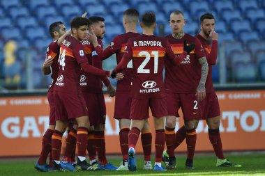  ROME, ITALY - 14 Şubat: AS Romanlarından Giordan Veretout (17 Şubat), İtalya 'nın başkenti Roma' da oynanan Stadio Olimpico 'da AS Roma ve Udinese Calcio maçında penaltı attıktan sonra kutluyor.
