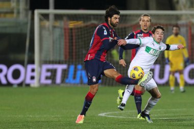 Sebastiano Luperto (Crotone FC) Maxime Lopez (US Sassuolo) Crotone - Sassuolo, Stadio Ezio Scida ile 14 Şubat 2021 'de Crotone İtalya / LiveMedia' da oynanan Serie A futbol karşılaşmasında