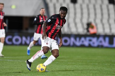 AC Milan 'dan Franck Kessie İtalyan futbolu Serie A maçında Spezia Calcio ile AC Milan arasında La Spezia, İtalya' daki Alberto Picco Stadyumu 'nda oynanan karşılaşmada, 13 Şubat 2021 - Fotoğraf: LiveMedia / Matteo Papini