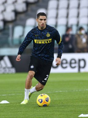 Hakraf Hakimi (FC Internazionale) İtalyan futbolu Coppa Italia maçında Juventus FC - FC Internazionale maçında Torino, İtalya 'daki Allianz Stadyumu' nda oynanan ısınma maçında, 9 Şubat 2021 - Fotoğraf: LiveMedia / Claudio Benedetto