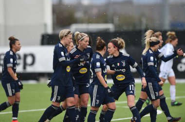 Juventus takımı, İtalya Coppa Italia Women maçında attığı golü kutluyor. Juventus vs Empoli Ladies - Vinovo (TO), İtalya 'daki Juventus Eğitim Merkezi, 13 Şubat 2021 - Fotoğraf: LiveMedia / Danilo Vigo