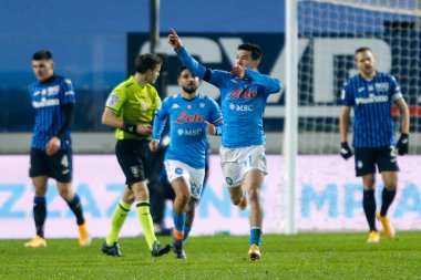 Hirving Lozano (SSC Napoli) İtalya 'nın Bergamo, İtalya' daki Gewiss Stadyumu 'nda oynanan Atalanta BC-SSC Napoli maçında gol attıktan sonra 10 Şubat 2021 - Kredi: LiveMedia / Francesco Scaccianoce