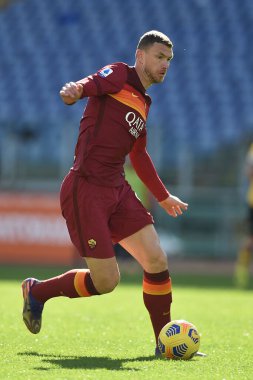 ROME, ITALY - 14 Şubat: AS Roma takımından Edin Dzeko İtalya 'nın başkenti İtalya' daki Stadio Olimpico 'da AS Roma ve Udinese Calcio maçında görev başında.
