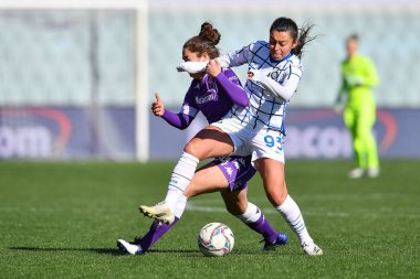 İtalyan Coppa Italia Women futbol karşılaşmasında Yoreli Rincon (Inter) ve Tessel Middag (Fiorentina Femminile) ACF Fiorentina Femminile FC Internazionale 'ye karşı Floransa, İtalya' daki Artemio Franchi stadyumu, 14 Şubat 2021 - Fotoğraf: LiveMedia / Li