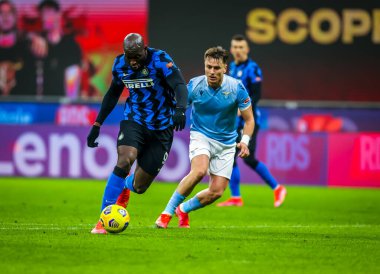 FC Internazionale takımından Romelu Lukaku, İtalya 'nın Milano şehrindeki Giuseppe Meazza Stadyumu' nda oynanan FC Internazionale-SS Lazio maçı sırasında görev başında.