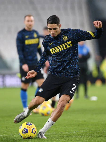 Hakraf Hakimi (FC Internazionale) İtalyan futbolu Coppa Italia maçında Juventus FC - FC Internazionale maçında Torino, İtalya 'daki Allianz Stadyumu' nda oynanan ısınma maçında, 9 Şubat 2021 - Fotoğraf: LiveMedia / Claudio Benedetto