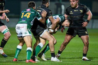 Edoardo Padovani (Benetton Treviso) Rugby Guinness Pro 14 maçında Tiernan O 'Halloran (Connacht), Benetton Treviso' ya karşı Connacht Rugby Stadyumu, Treviso, İtalya 'da 26 Şubat 2021 - Fotoğraf: LiveMedia / Ettore Griffoni