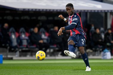İtalya 'nın Bologna şehrindeki Renato Dall & # 39; Ara stadyumunda oynanan İtalyan futbolu Serie A maçında Adama Soumaoro (Bologna) - 27 Şubat 2021 - LiveMedia / Ettore Griffoni