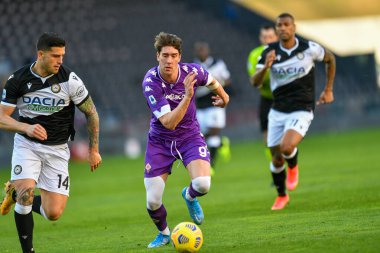 Dusan Vlahoviç (ACF Fiorentina) İtalyan futbol takımı Serie A maçında Udinese Calcio, ACF Fiorentina 'ya karşı Friuli - Dacia Arena Stadyumu, Udine, İtalya, 28 Şubat 2021 - Fotoğraf: LiveMedia / Alessio Marini
